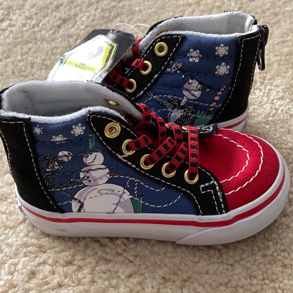 The Night Before Christmas Vans. Brand new with tag. Size 5.